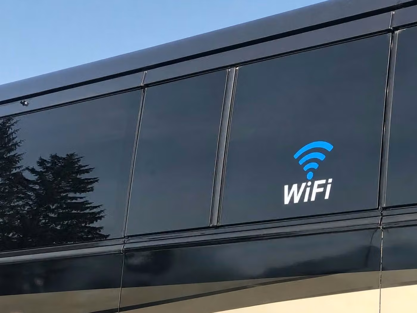 saratoga 15 passenger minibus wifi
