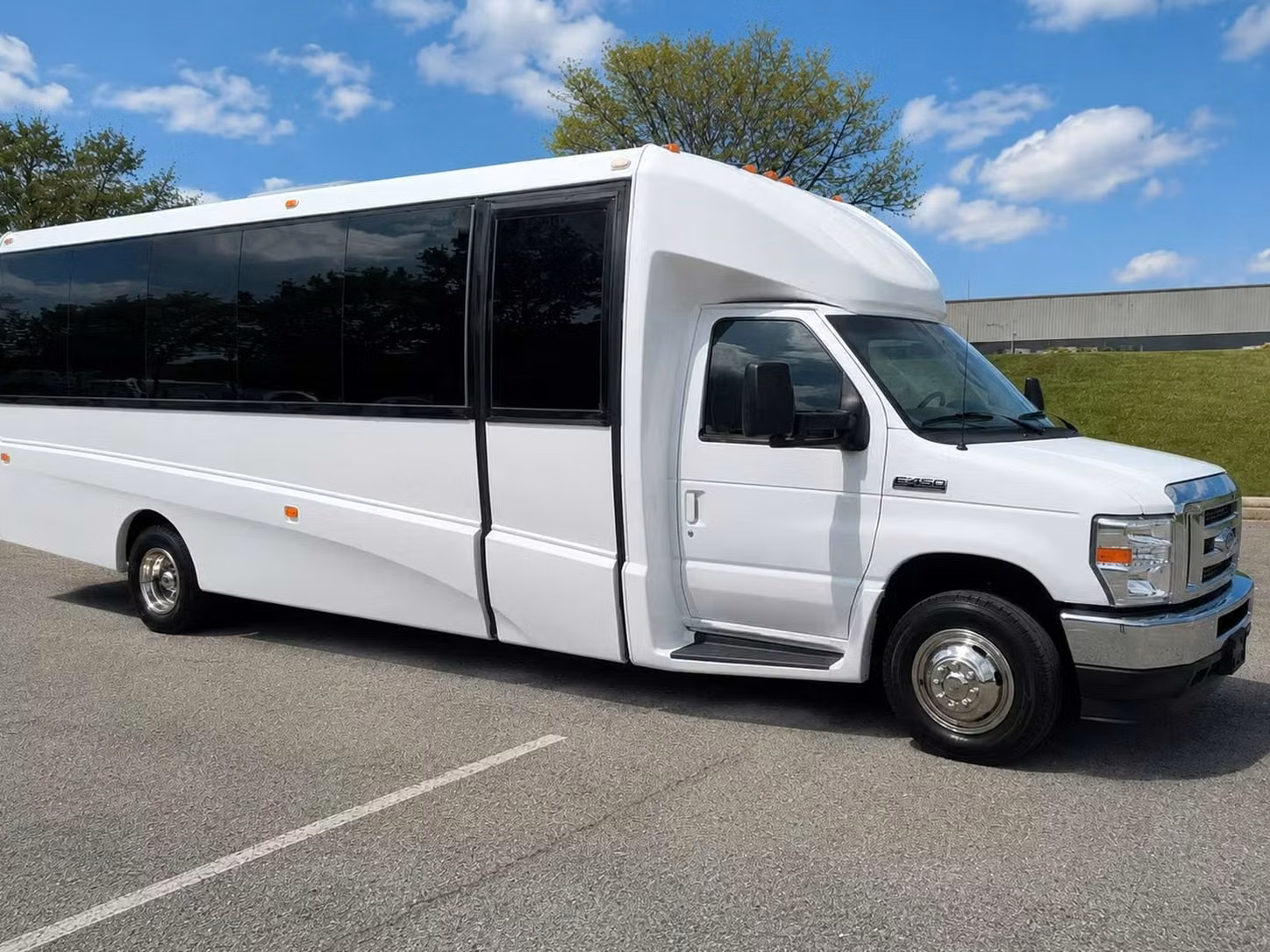 saratoga 20 passenger minibus rental