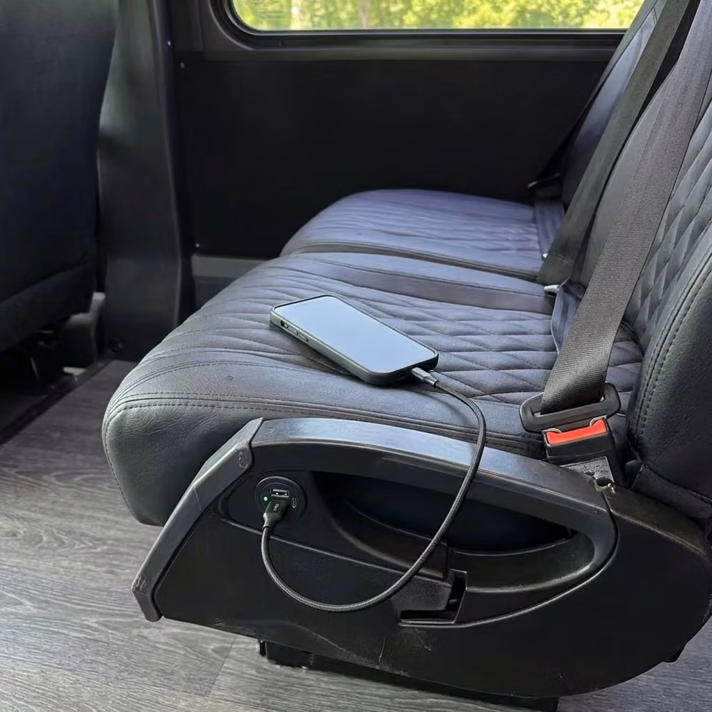 saratoga 20 passenger minibus usb charging