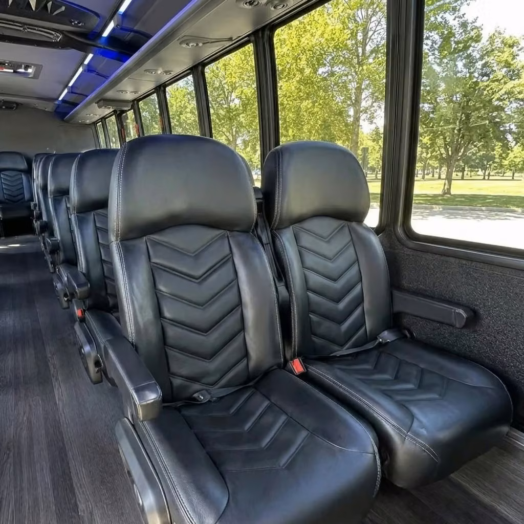 saratoga 28 passenger minibus seating