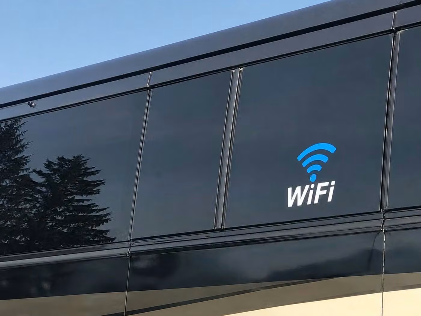 saratoga 30 passenger minibus wifi