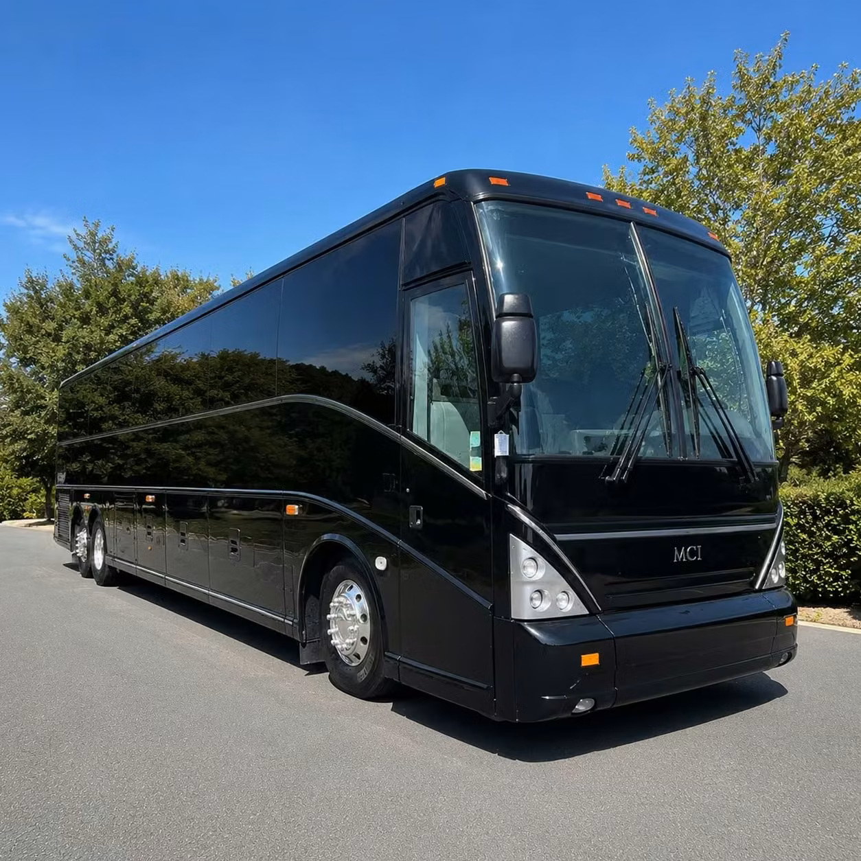 saratoga 56 passenger charter bus rental
