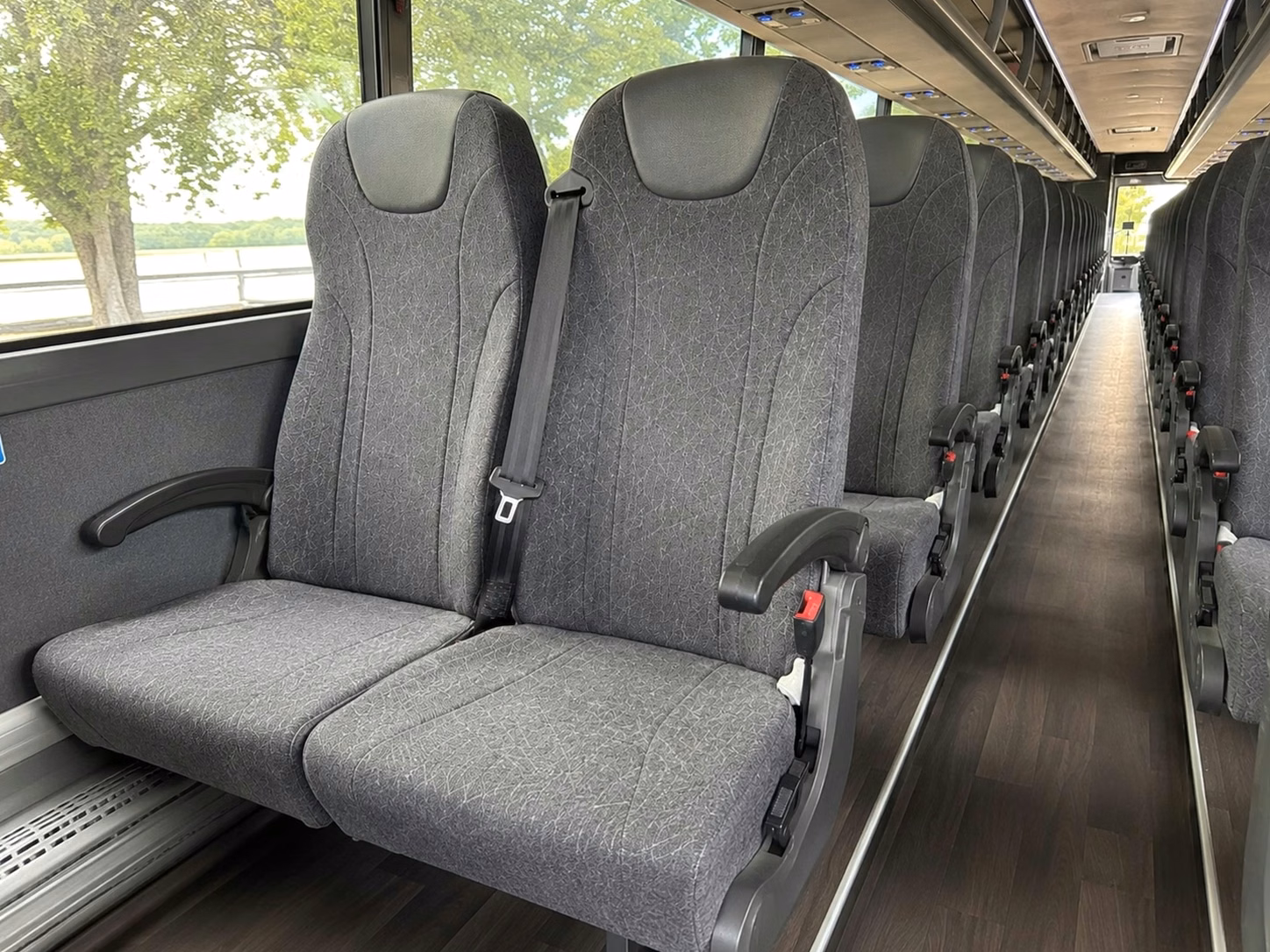 saratoga book your saratoga bus rental online in minutes