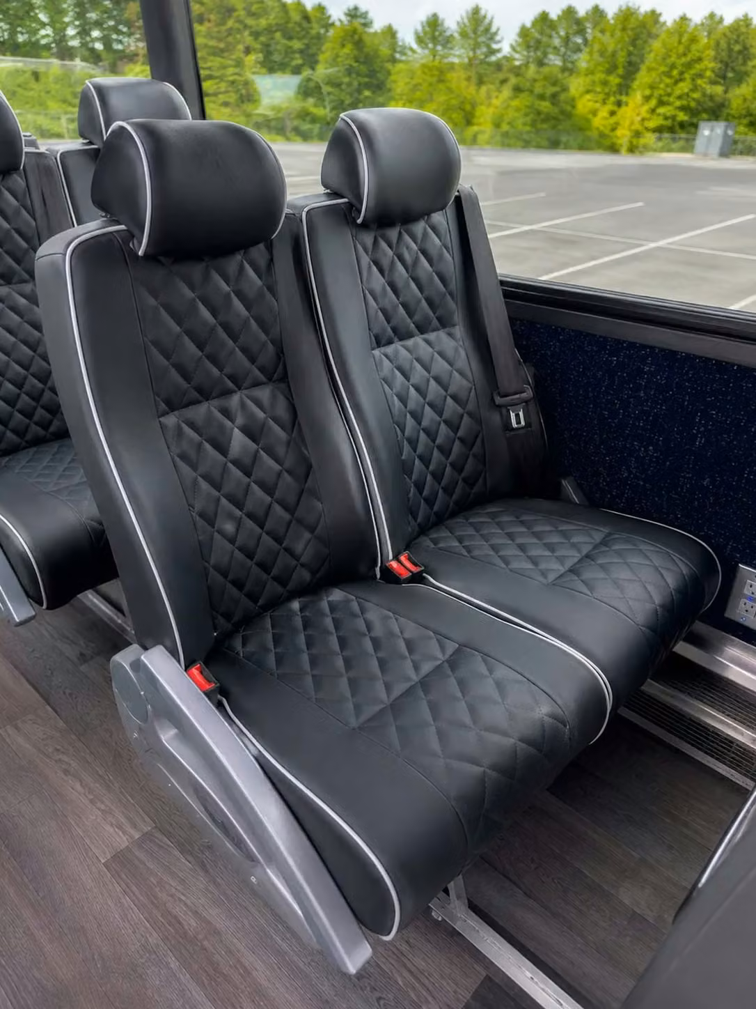 saratoga charter bus reclining seats