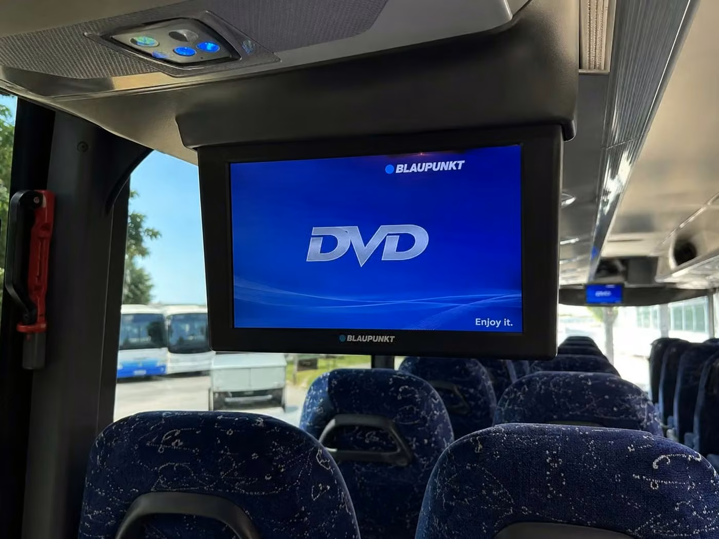 saratoga charter bus tv monitors