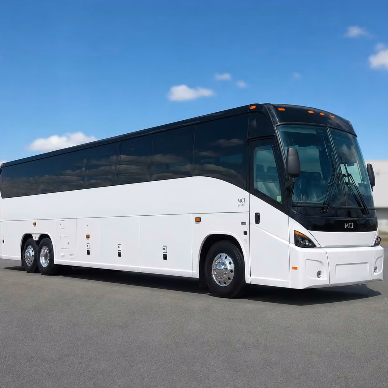 saratoga government and military buses with wifi power outlets and onboard restrooms